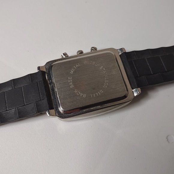Large Rectangular Watch With Black Rubber Band - Picture 9 of 14